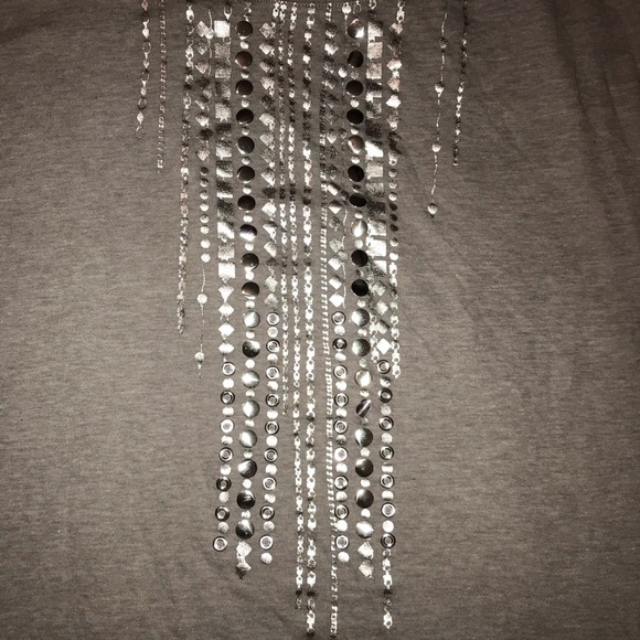 Gorgeous GAP Tank! 💋💋 - Picture 2 of 5